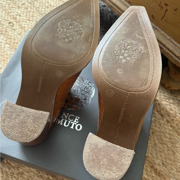 Vince Camuto Wereen Mules in croc - Picture 3 of 3